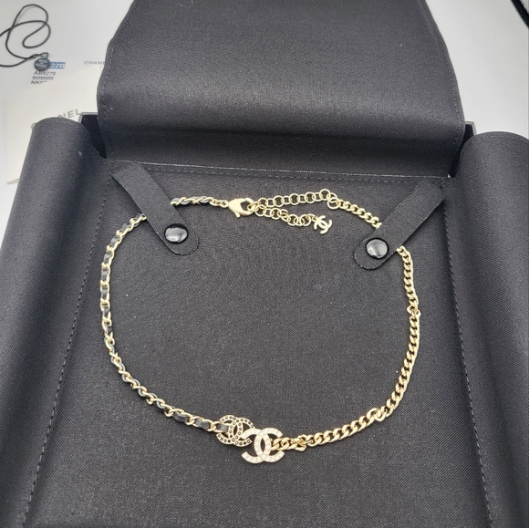 Brand new 2022 authentic Chanel double CC black and gold crstytal necklace - Picture 10 of 14